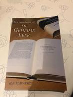 Een introductie tot de geheime leer - HP Blavatsky, Achtergrond en Informatie, Spiritualiteit algemeen, Ophalen of Verzenden, Zo goed als nieuw