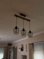 Moderne hanglamp met hout en zwart, Huis en Inrichting, Lampen | Kroonluchters, Ophalen, Nieuw, Metaal, Modern