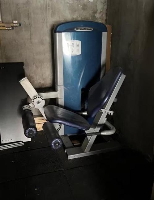 Twee professionele toestellen voor benen., Sport en Fitness, Fitnessapparatuur, Gebruikt, Krachtstation, Benen, Metaal, Ophalen of Verzenden