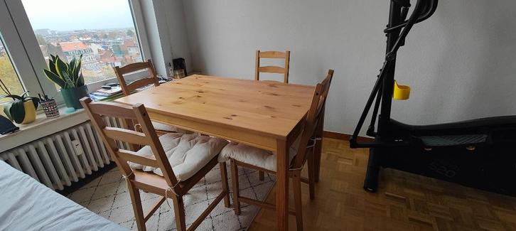 IKEA INGO tafel met 4 stoelen, in uitstekende staat, Huis en Inrichting, Tafels | Eettafels, Zo goed als nieuw, 100 tot 150 cm