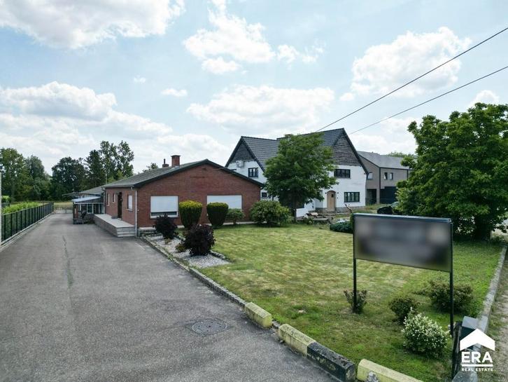 Ruime te renoveren eigendom op 50are, tal van mogelijkheden., Immo, Huizen en Appartementen te koop