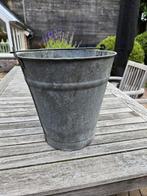 Zinken emmer in goede staat, Ophalen