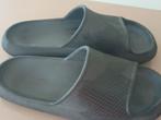 Zwart dames teenslippers maat 41, Kleding | Dames, Schoenen, Ophalen of Verzenden, Zwart