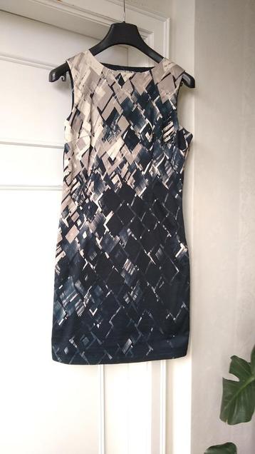 D'Auvry elegant jurkje met artistiek motief, maatje 38 beschikbaar voor biedingen