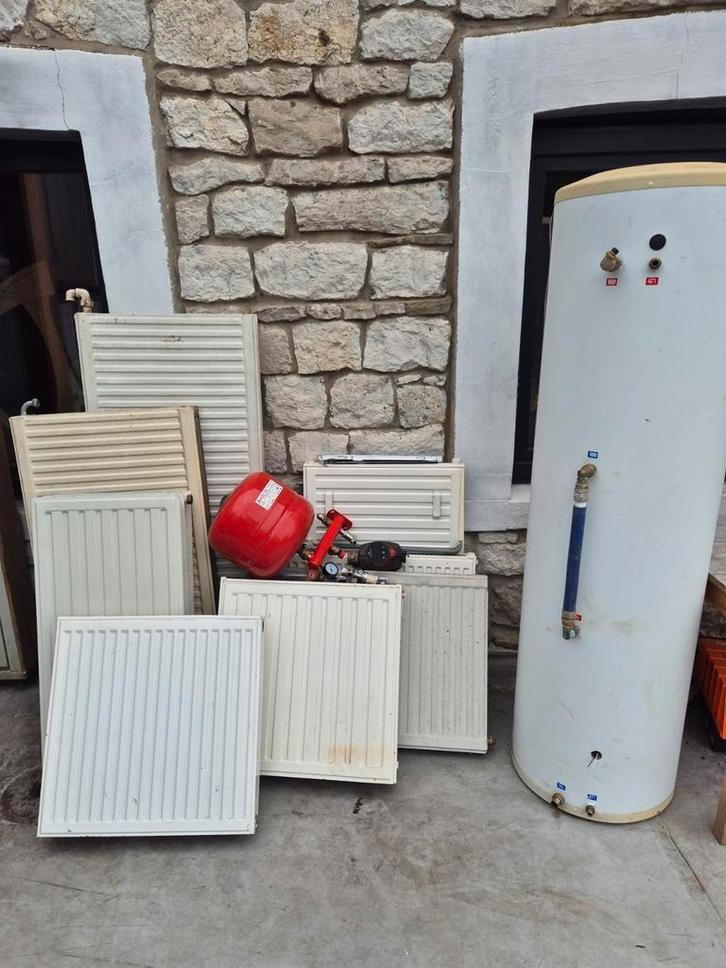 Lot d'équipement chauffage et ecs, Elektronische apparatuur, Airco's, Gebruikt, Verwarmen, Ophalen