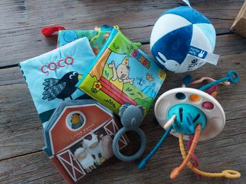 Set baby speelgoed beschikbaar voor biedingen