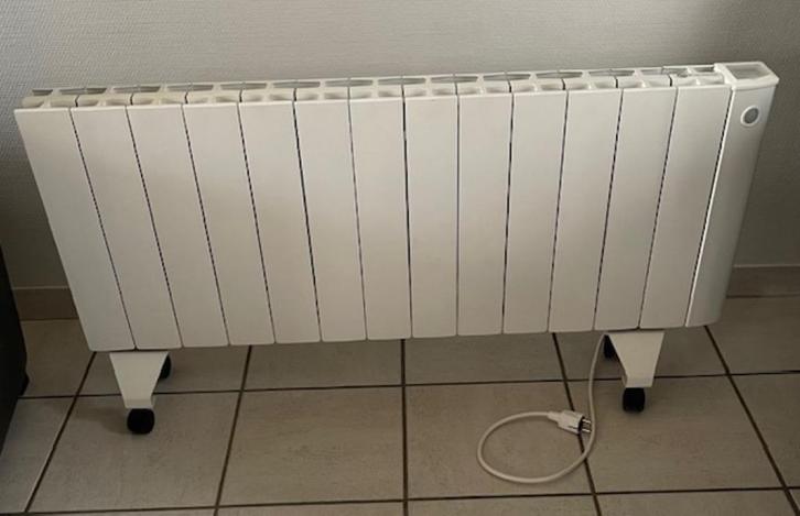 Mobile radiator, Doe-het-zelf en Bouw, Verwarming en Radiatoren, Gebruikt, Radiator, Ophalen