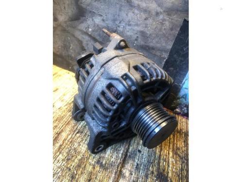 Dynamo van een Renault Clio, Auto-onderdelen, Motor en Toebehoren, Renault, Gebruikt, 3 maanden garantie, Ophalen of Verzenden