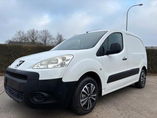 Partner HDI*90PK*3/2013* AIRCO/2ZIT/TREKHAAK/1STE HAND!, Auto's, Peugeot, Bedrijf, Te koop, Partner, ABS, Airbags, Airconditioning