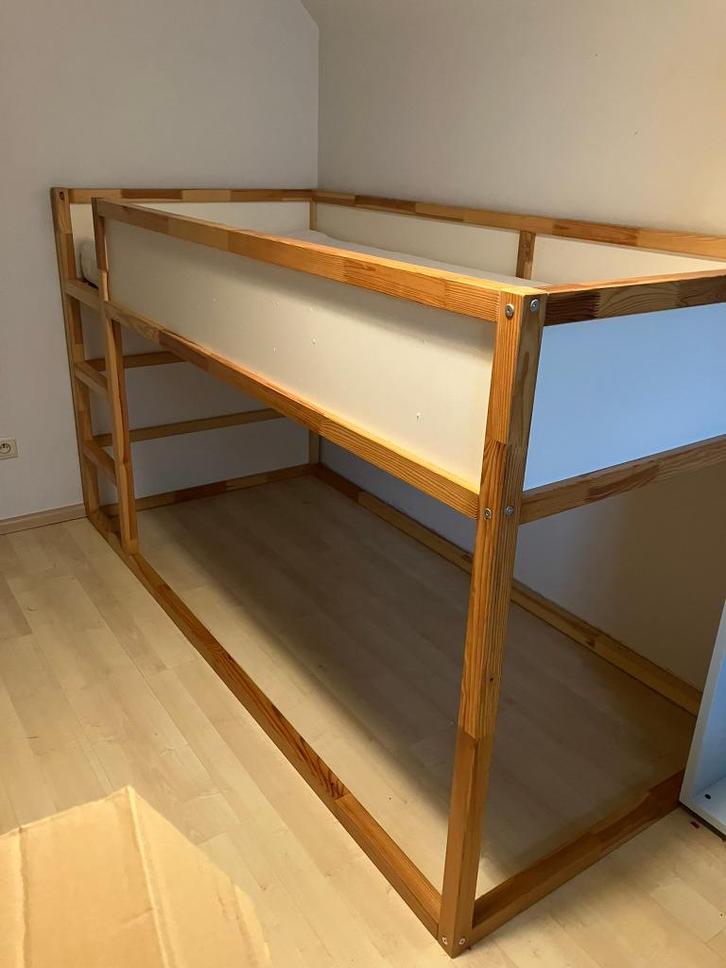 Lit enfant / Kinderbed IKEA modèle / model KURA, Huis en Inrichting, Slaapkamer | Stapelbedden en Hoogslapers, Zo goed als nieuw