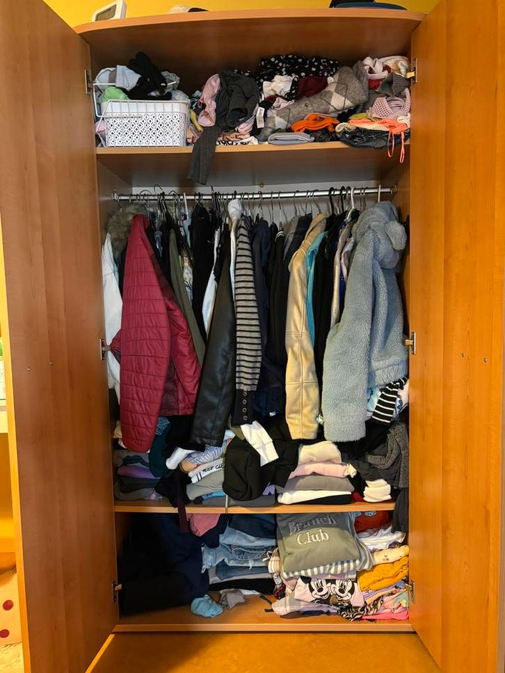 Garde-robe 2 portes en bois clair, Huis en Inrichting, Kasten | Kleerkasten, Zo goed als nieuw, Ophalen