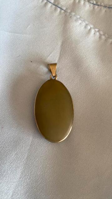 Pendentif jade, Enlèvement ou Envoi