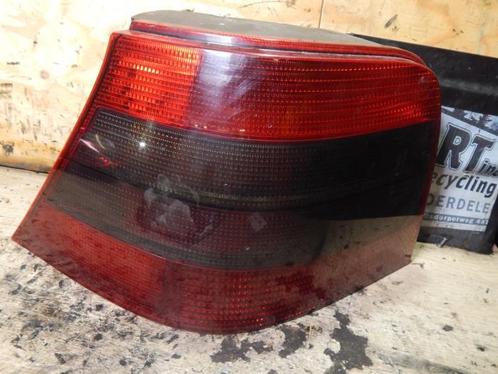 Achterlicht rechts van een Volkswagen Golf, Auto-onderdelen, Verlichting, Gebruikt, 3 maanden garantie, Ophalen of Verzenden