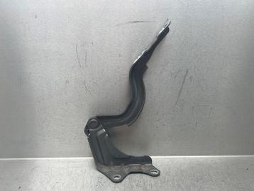 CHARNIERE DE CAPOT Hyundai i30 (GDHB5) (01-2011/12-2016), Utilisé, Hyundai