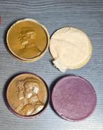 2 medailles brons Koning Albert I , Koningin Elisabeth, Ophalen of Verzenden, Brons