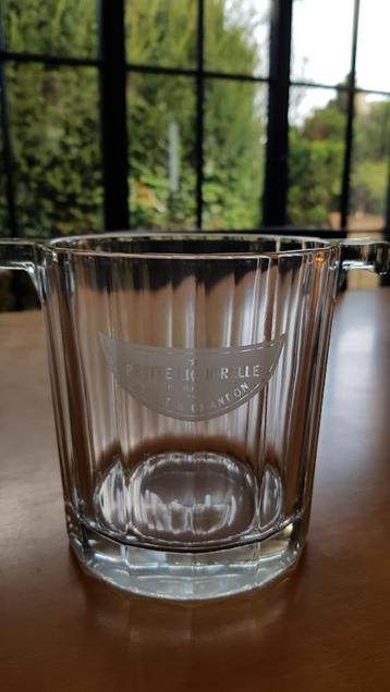 Antieke Glazen ijsemmer Moët et Chandon beschikbaar voor biedingen