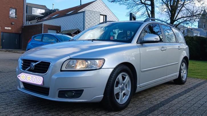 Volvo V50 1.6d Euro, 5 beaucoup d'options, passée ct vente, Autos, Volvo, Particulier, V50, ABS, Airbags, Air conditionné, Bluetooth