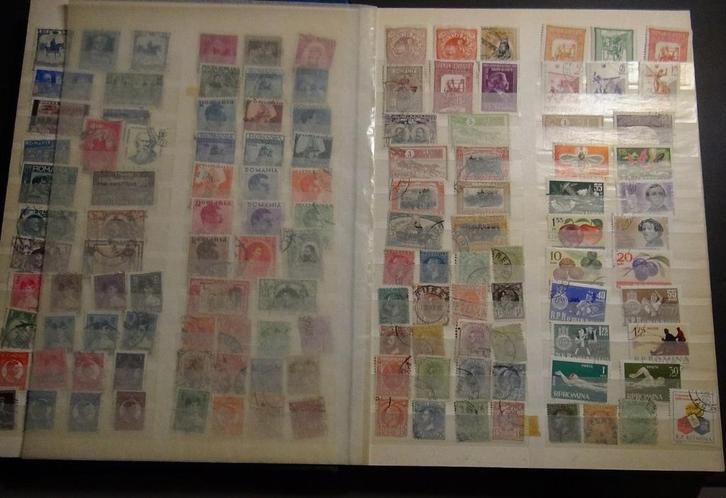 Postzegelalbum A4 (02) veel Roemenie, en groot, Postzegels en Munten, Postzegels | Volle albums en Verzamelingen, Ophalen of Verzenden