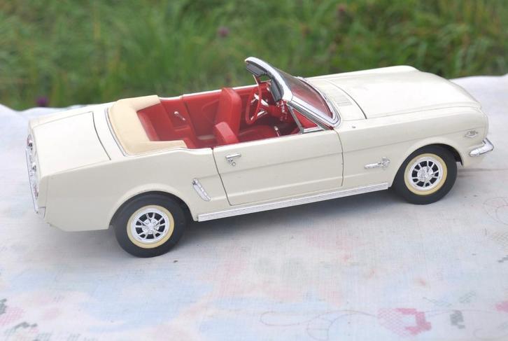 voiture 1/18 decapotable ford mustang medele 1965 (10), Verzamelen, Automerken, Motoren en Formule 1, Zo goed als nieuw, Auto's