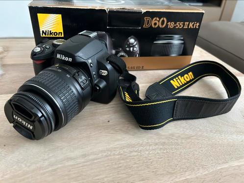 Nikon D60 + AF-S DX NIKKOR 18-55mm + opbergtas, Audio, Tv en Foto, Fotocamera's Digitaal, Zo goed als nieuw, Nikon, Ophalen