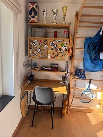 String wandkast - bureau beschikbaar voor biedingen