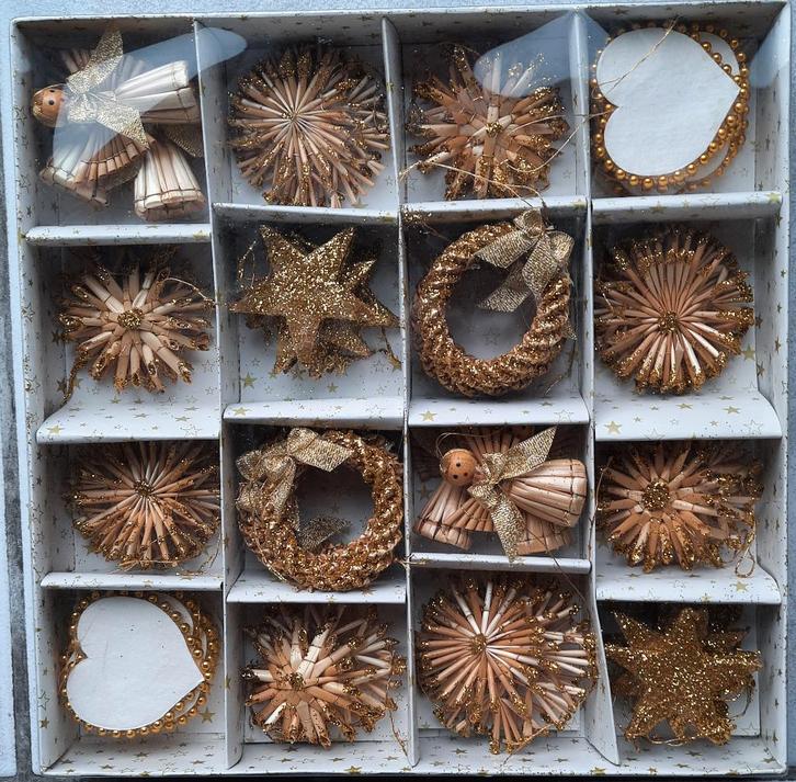 Kerstdecoratie: 56 kleine kerstboomhangers, Diversen, Kerst, Nieuw, Ophalen of Verzenden