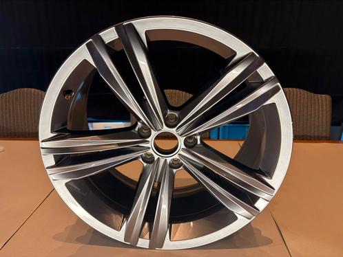 1 x VW 19 SEBRING ALU VELG VOOR VW TIGUAN 5N (2016 - 2023), Auto-onderdelen, Overige Auto-onderdelen, Volkswagen, Gebruikt, Ophalen