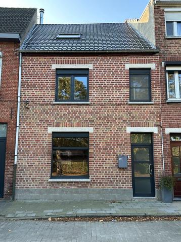Gezinswoning met 4 slaapkamers en diepe tuin in Sint-Andries beschikbaar voor biedingen