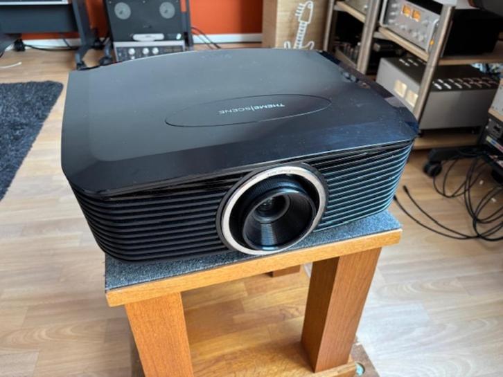 Optoma ThemeScene HD87 + extra nieuwe lamp, Audio, Tv en Foto, Beamers, Zo goed als nieuw, Ophalen
