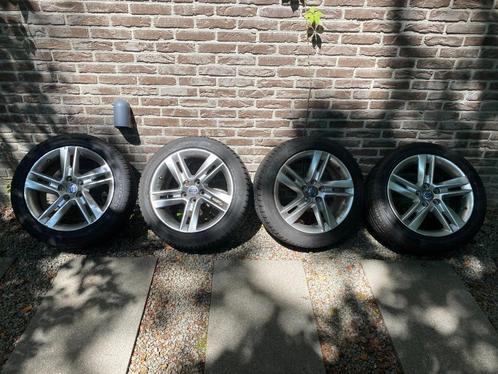 4 Volvo Velgen & Banden, Auto-onderdelen, Banden en Velgen, Band(en), 17 inch, 235 mm, Personenwagen, Gebruikt, Ophalen