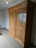 Mooie, antieke kleerkast in Olmenhout (= zeldzaam), Ophalen