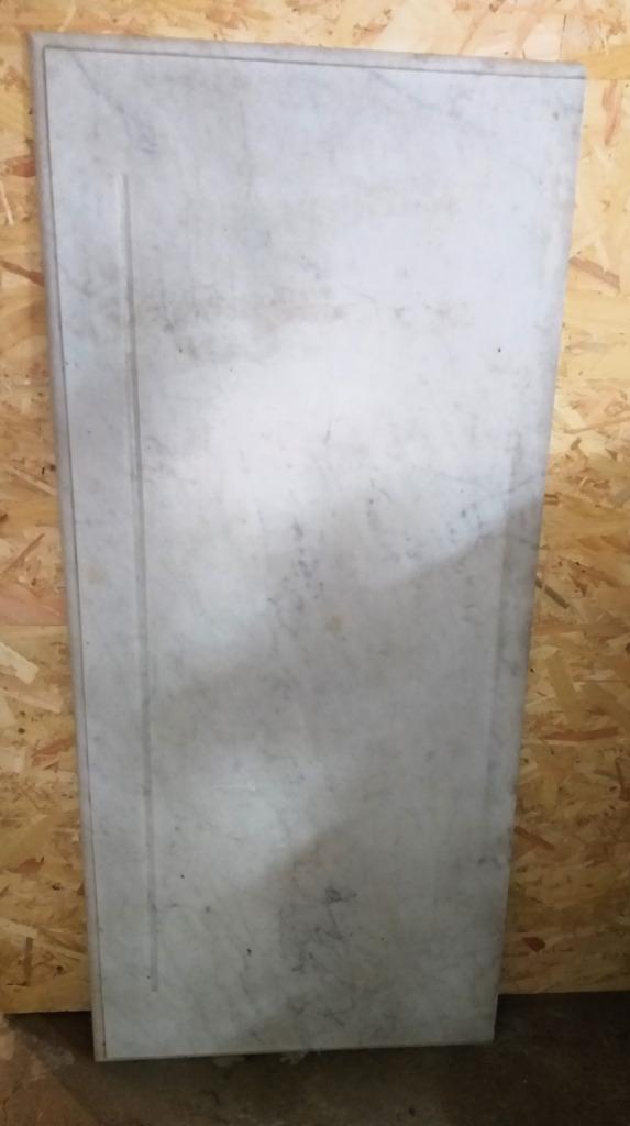 Tablette en marbre blanc, Bricolage & Construction, Dalles & Carrelages, Utilisé, Marbre, 60 cm ou plus, 40 à 60 cm, Enlèvement