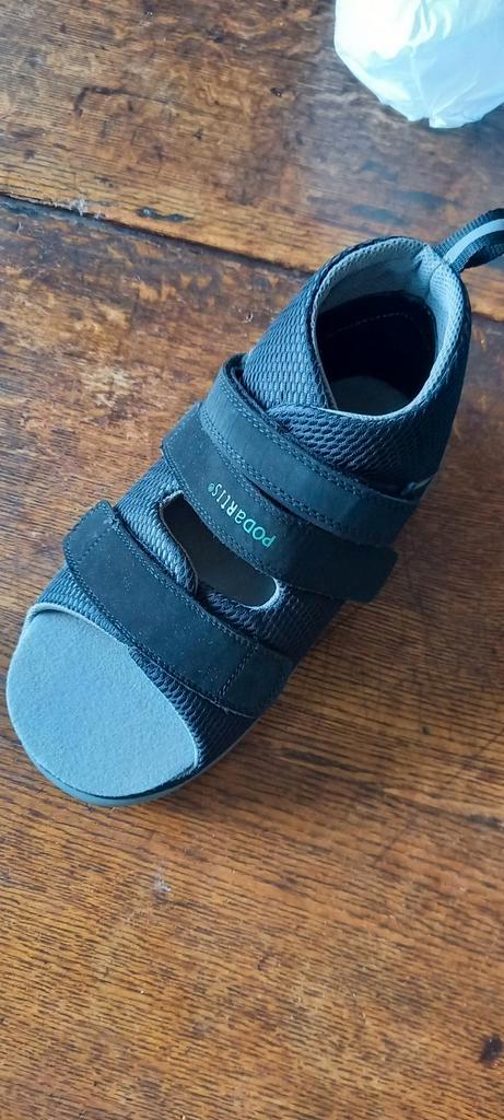 1 schoen na" hallux valgus "-correctie, Diversen, Verpleegmiddelen, Zo goed als nieuw, Ophalen of Verzenden