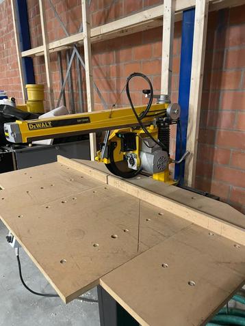 Dewalt radiaalzaag DW729KN beschikbaar voor biedingen