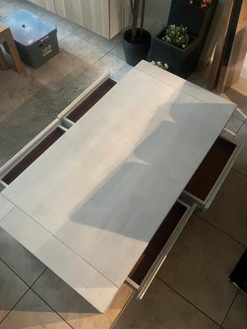 Salontafel/tv kast beschikbaar voor biedingen