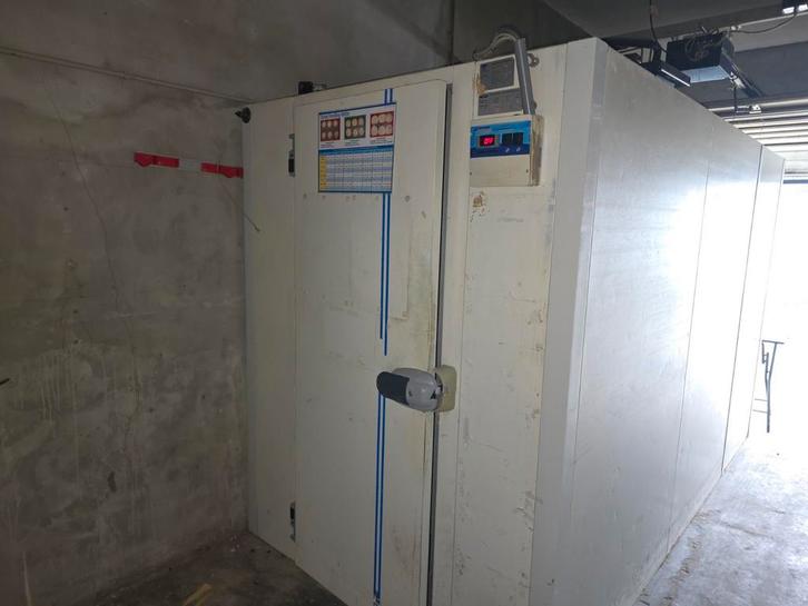 Koelkast ecp208 - 1.50m breed x 3.30m lang x 1.95m hoog, Zakelijke goederen, Horeca | Keukenapparatuur, Ophalen