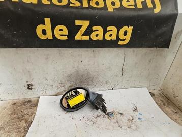 Buitenspiegel links van een Mini Cooper beschikbaar voor biedingen