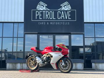MV AGUSTA SUPERVELOCE 800 van 09/2021 met 9200km beschikbaar voor biedingen