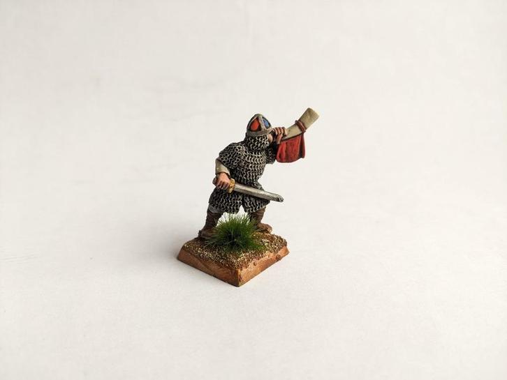 Crusader DAN008 Norman Commander hornblower 28mm metaal, Hobby en Vrije tijd, Wargaming, Gebruikt, Historisch, Figuurtje(s), Geverfd