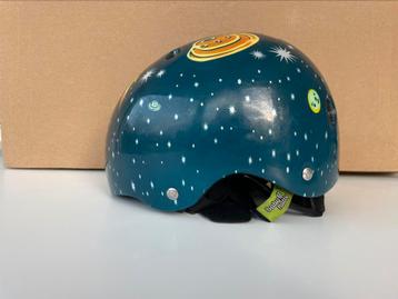 Baby Nutty fietshelm beschikbaar voor biedingen