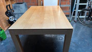 Eikenhouten tafel 150x100x 75 beschikbaar voor biedingen