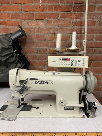 INDUSTRIE NAAIMACHINE 3 VOUDIG TRANSPORT MET STAPPENMOTOR beschikbaar voor biedingen