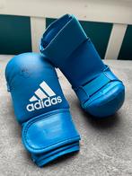 ADIDAS gants karaté - taille S enfant, Sports & Fitness, Sports de combat & Self-défense, Comme neuf, Taille XS ou plus petite