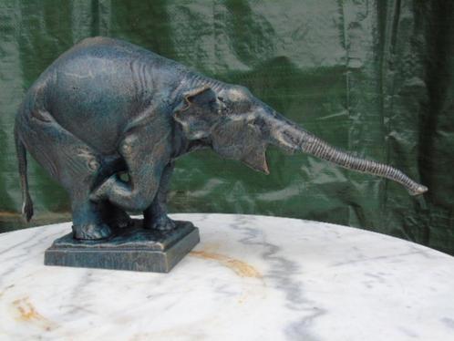 statue d un éléphant en fonte trompe droite ..., Jardin & Terrasse, Statues de jardin, Neuf, Animal, Métal, Enlèvement ou Envoi