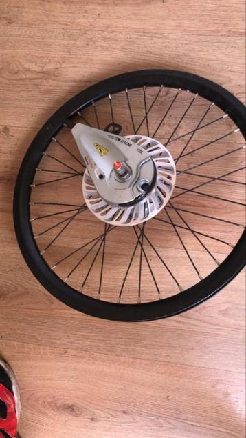 Aangeboden 3x 20 inch fietswielen beschikbaar voor biedingen