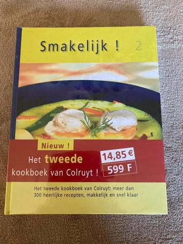 Boek van de Colruyt 'Smakelijk 2' (nieuw in de verpakking) beschikbaar voor biedingen