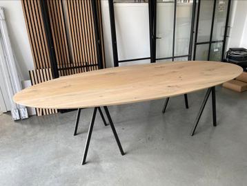 Prachtig massief eiken blad  beschikbaar voor biedingen