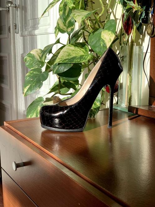 Yves Saint Laurent - schoenen met hoge hakken - 37, Kleding | Dames, Schoenen, Gedragen, Schoenen met hoge hakken, Zwart, Ophalen of Verzenden