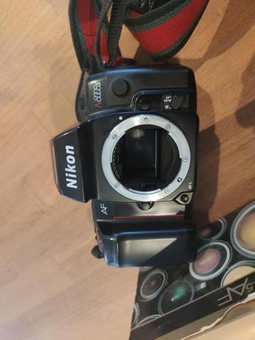 Nikon N8008S F801S et Nikkor 35-135mm 3.5-4.5 AF beschikbaar voor biedingen