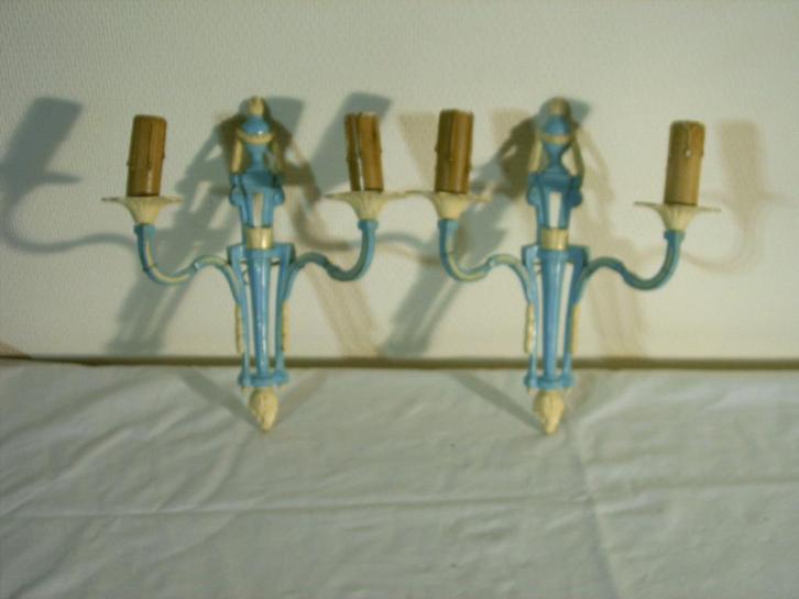 2 identieke Franse wandlampjes in classicistische stijl, Huis en Inrichting, Lampen | Wandlampen, Gebruikt, Metaal, Ophalen of Verzenden